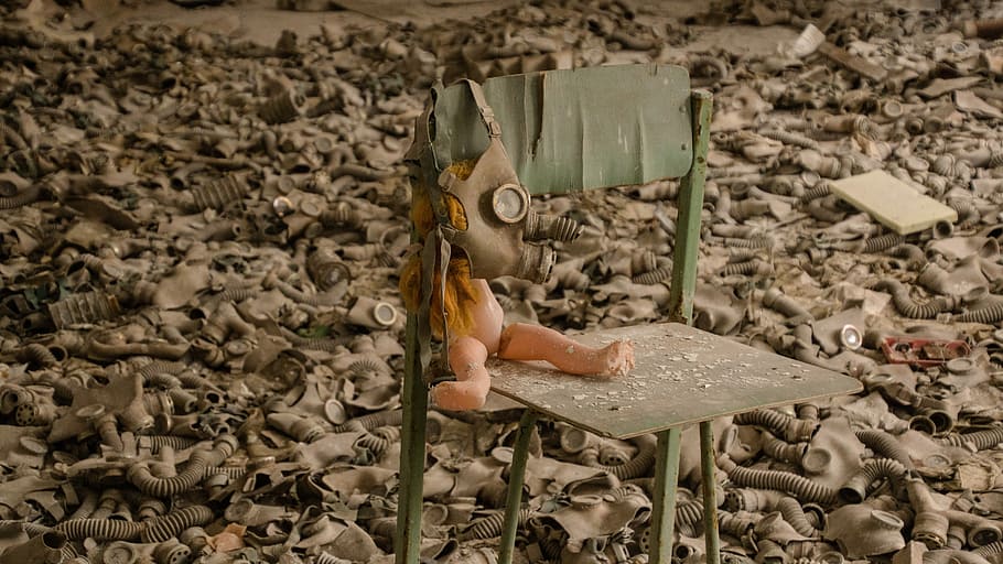 doll with mask on chair, gas, children, creepy, spooky, scary, HD wallpaper