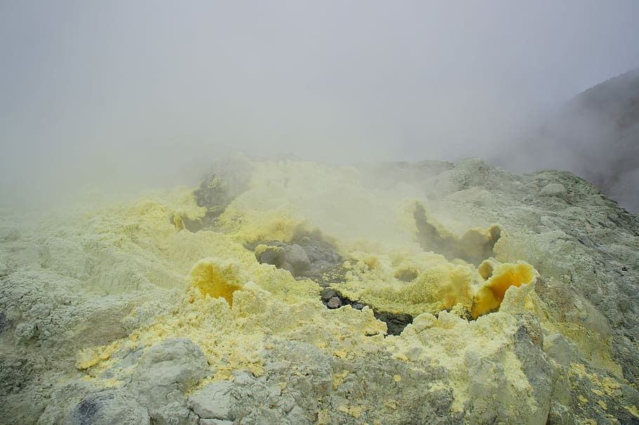 Volcano, Lava, Java, Nature, yellow, one animal, animals in the wild HD wallpaper