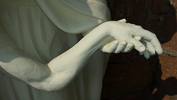 man concrete statue, bear, love, help, serve, fragile, hand HD wallpaper