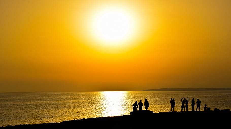 sunset, sea, horizon, nature, people, shadows, silhouettes HD wallpaper