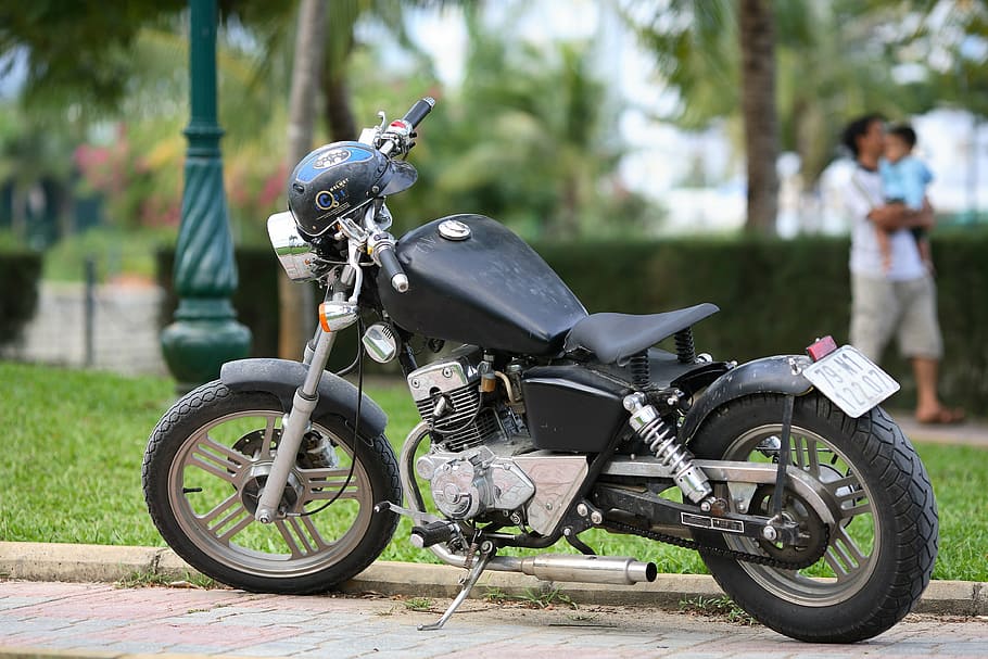 parked black motorcycle on gray pavement, motorbike, vehicle, HD wallpaper