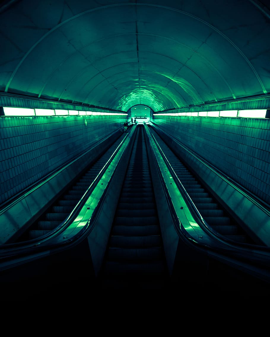 empty tunnel escalator, photo of escalators, subway, step, stair HD wallpaper
