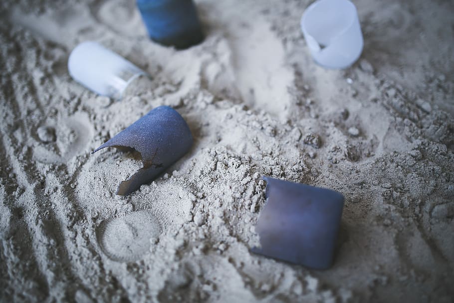 Broken, Bottle, Bottles, Glass, Sand, beach, mess, post party HD wallpaper