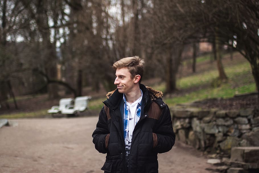 Photography of a Man Wearing Black and Brown Jacket, bench, blur HD wallpaper