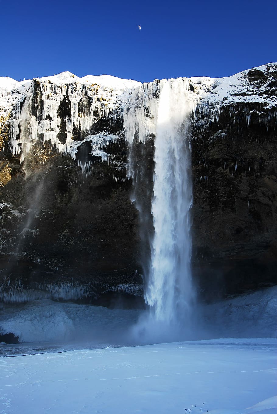 waterfalls during snow time-lapse photography, rocks, sky, blue HD wallpaper