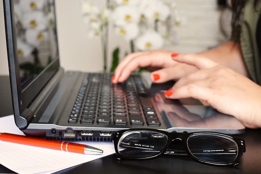 person, woman, desk, laptop, glasses, microsoft, notebook, pc HD wallpaper