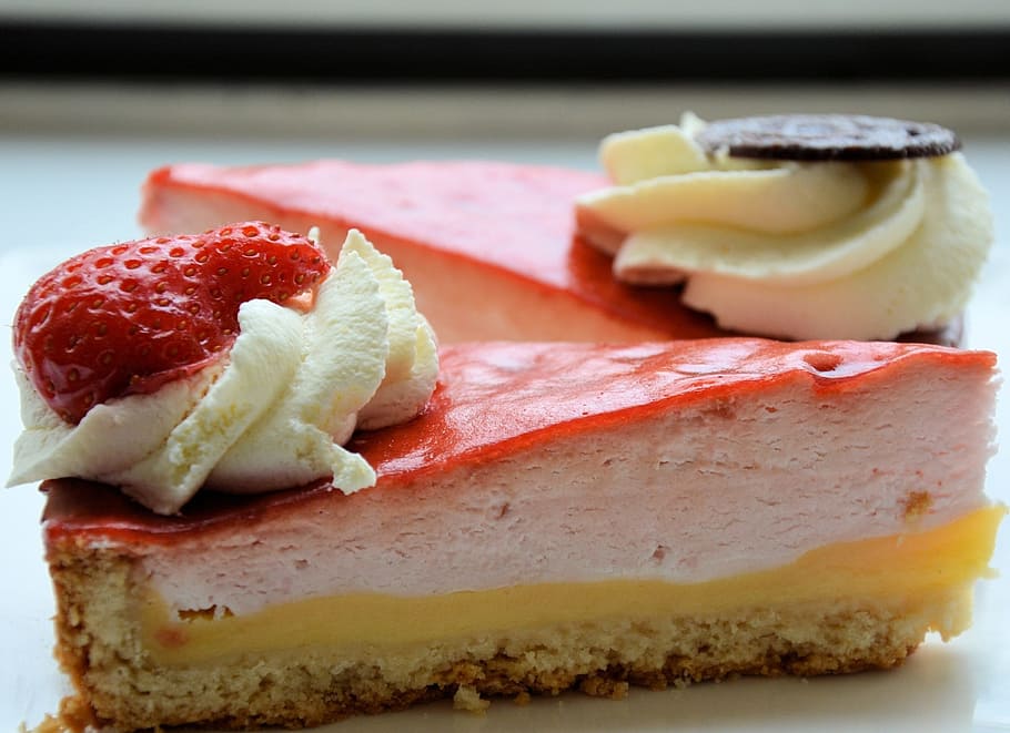pie with strawberry toppings, cake, slice, delicious, pastry HD wallpaper