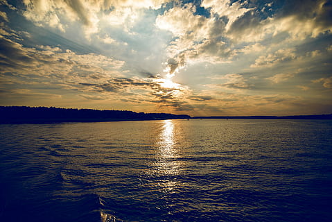 body of water under cloudy sky, lake, reflection, clouds, summer HD wallpaper