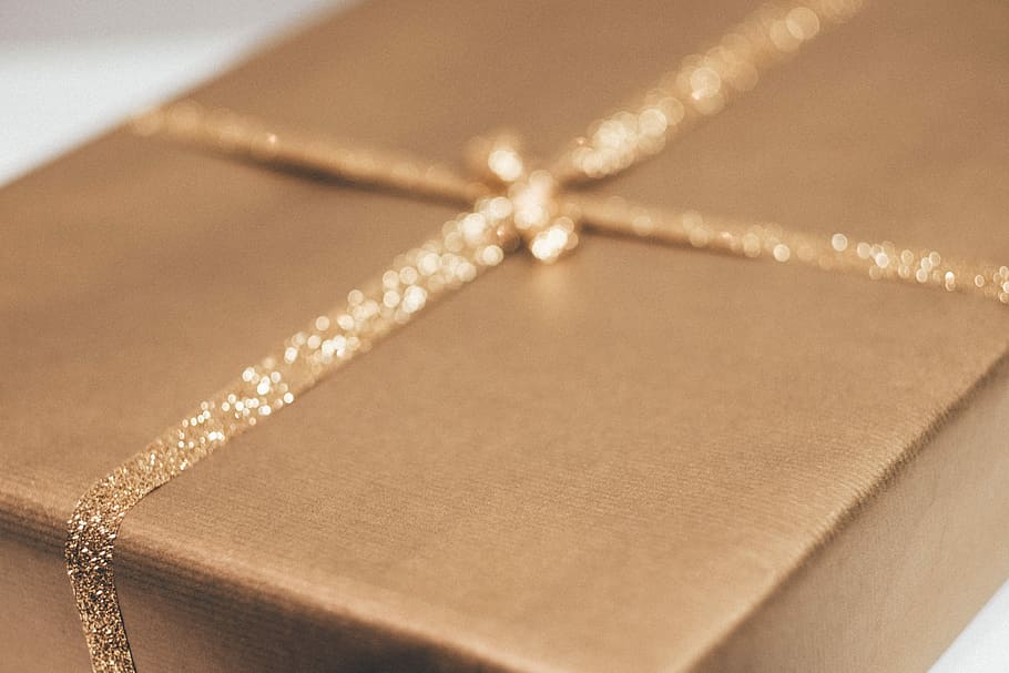 brown gift box, close-up photo of brown gift box, parcel, present HD wallpaper