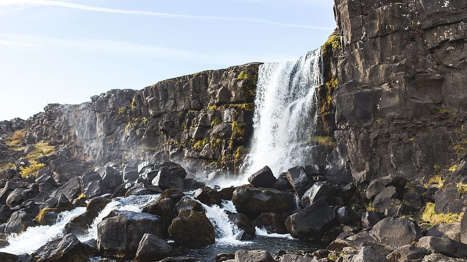 waterfalls, stream, rocks, nature, hill, moss, sky, rock - object HD wallpaper
