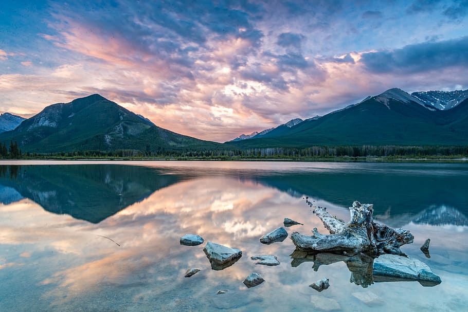 gray mountain near body of water under white clouds, body of water near mountains HD wallpaper
