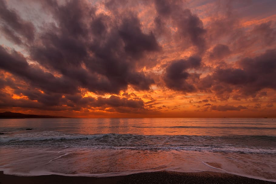 ocean waves under the grey cloudy sky, beach, cumulus, clouds HD wallpaper