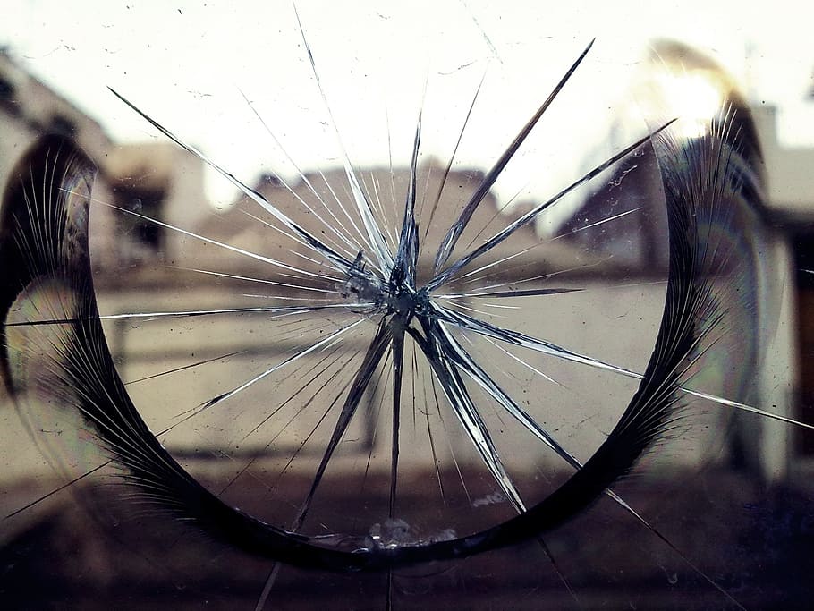 shallow focus photography of cracked glass, clear, bow, broken HD wallpaper