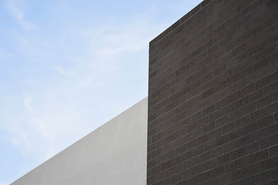 brown concrete bricked wall under cloudy sky, architecture HD wallpaper