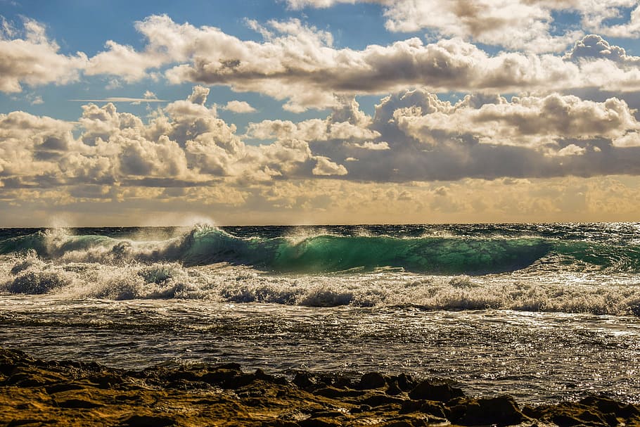 water waves under cloudy sky, foam, spray, sea, nature, beach HD wallpaper