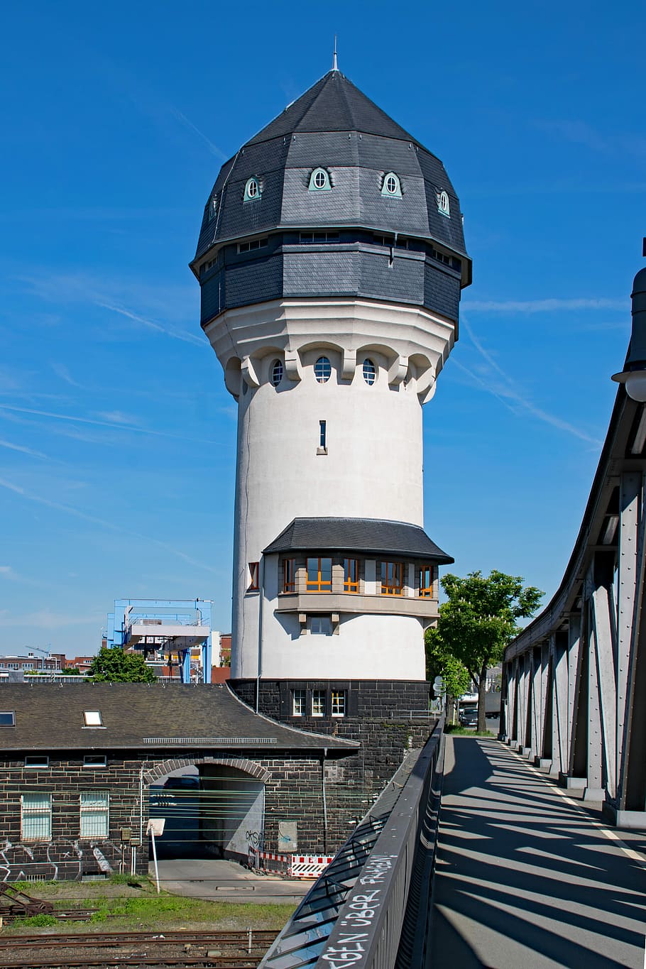 Darmstadt, Hesse, Germany, central station, water tower, bridge, HD wallpaper
