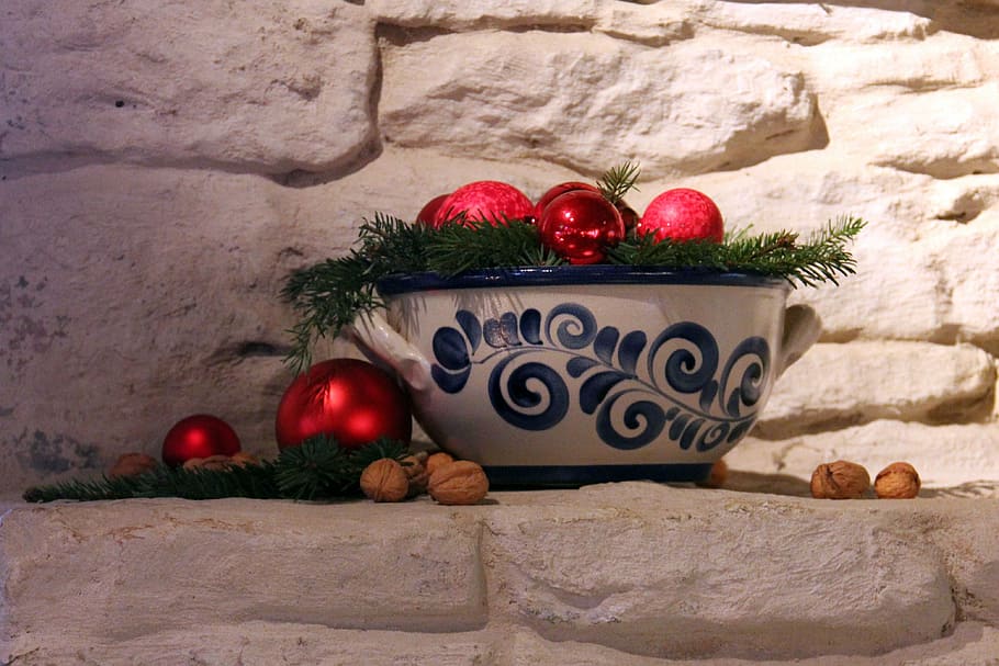 Hd Wallpaper Christmas Bowl Deco Balls Red Celebration