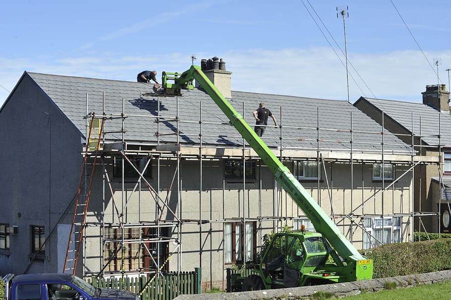 scaffold-roof-tiles-repair.jpg