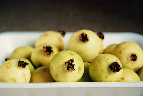 guava, fruit, many, bunch, yellow, tropical, exotic, unique HD wallpaper