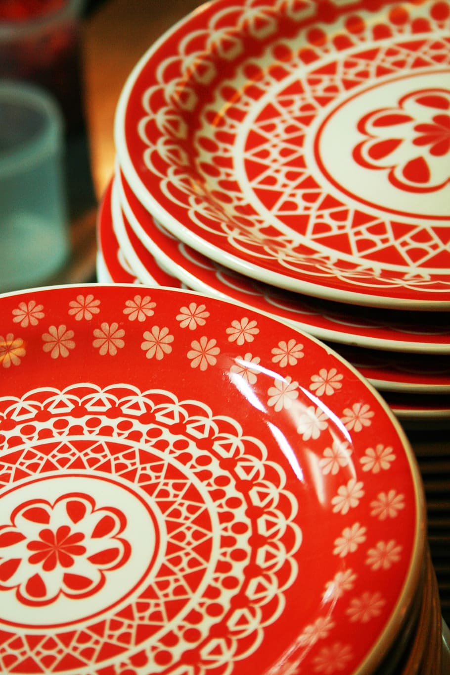 plate, glyph, container, red, pattern, close-up, indoors, no people HD wallpaper