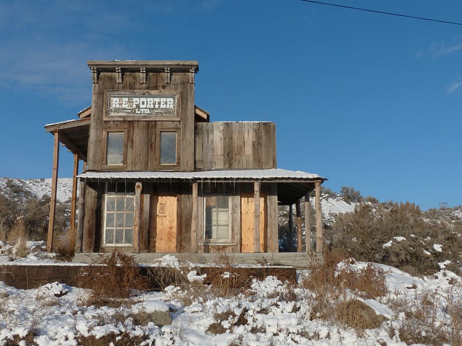 brown wooden 2-storey house surrounded by snow, deadman, ranch HD wallpaper