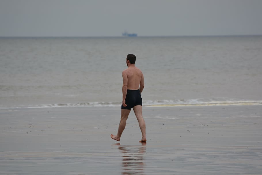 man, swimming trunks, sea, steps, people, determination, shirtless, HD wallpaper
