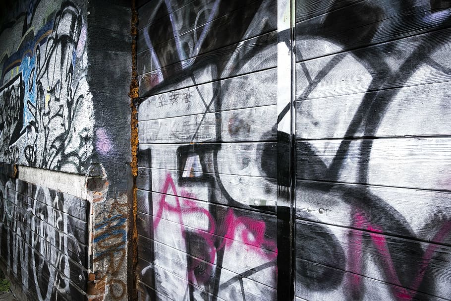 graffiti, wall, facade, painted wall, building, leave, wall - building feature HD wallpaper