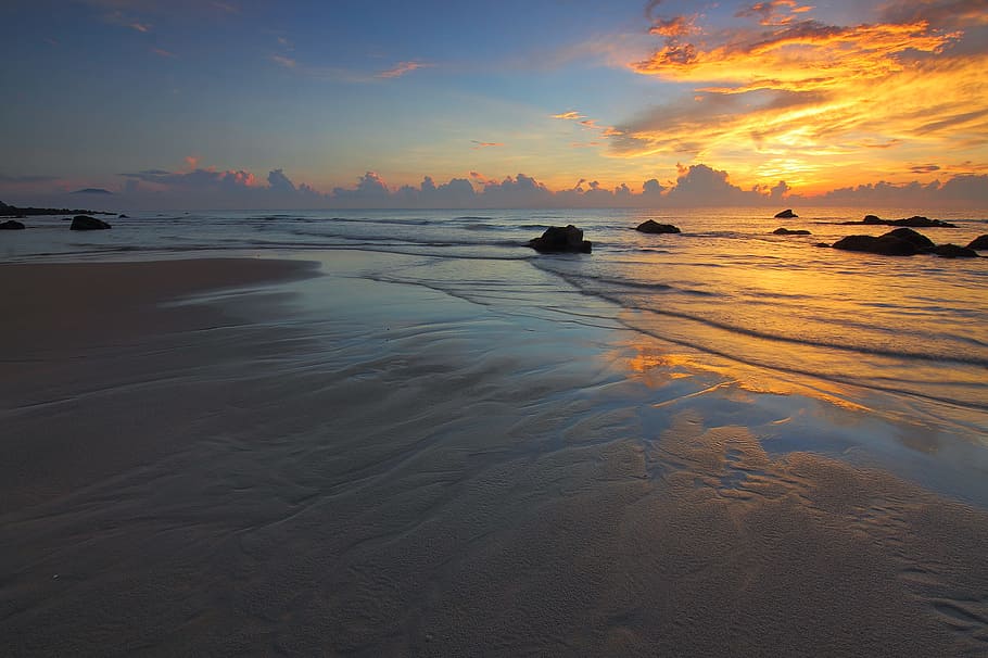sea, dawn, landscape, nature, beach, clouds, ocean, outdoors HD wallpaper