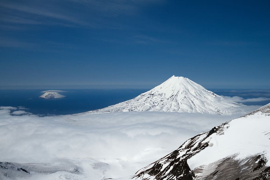 Kuril Islands, mountain with snow during daytime, peak, summit HD wallpaper