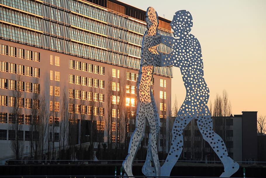 Molecule, Men, Berlin, Spree, Treptow, molecule men, capital HD wallpaper
