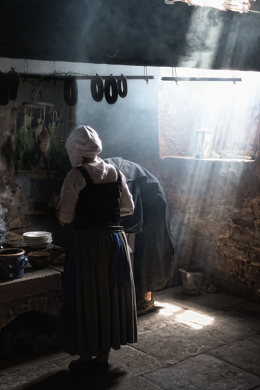 kitchen, light, light shadow, middle ages, costume, shadow play HD wallpaper