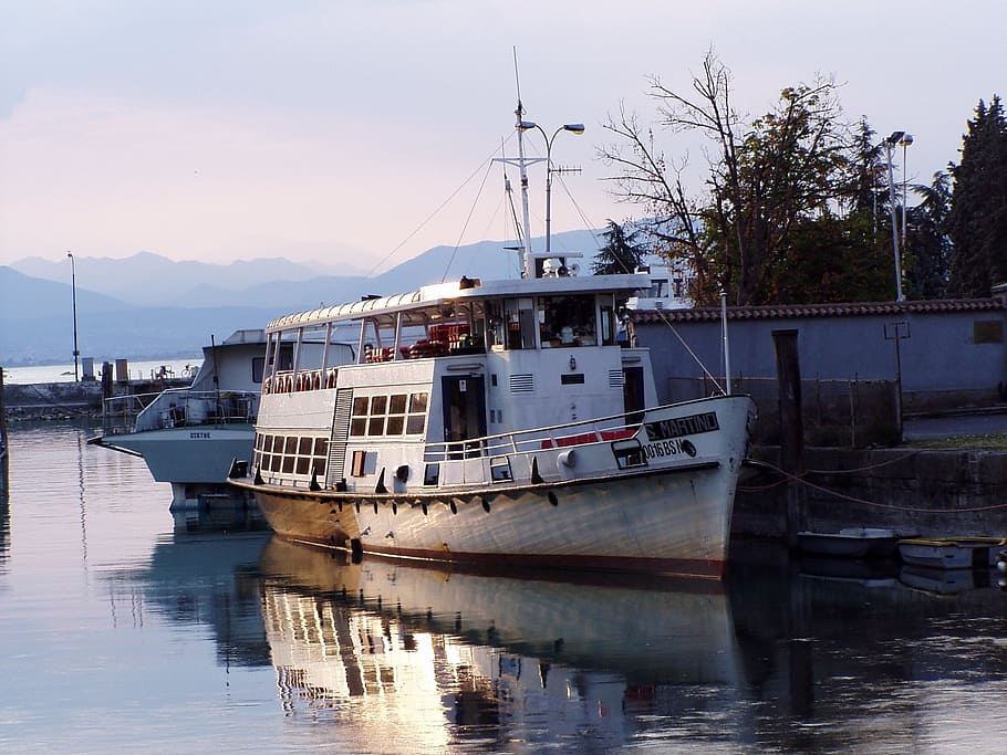 ship, motor vessel, navigation, rust, ships, porto, lake, boat HD wallpaper