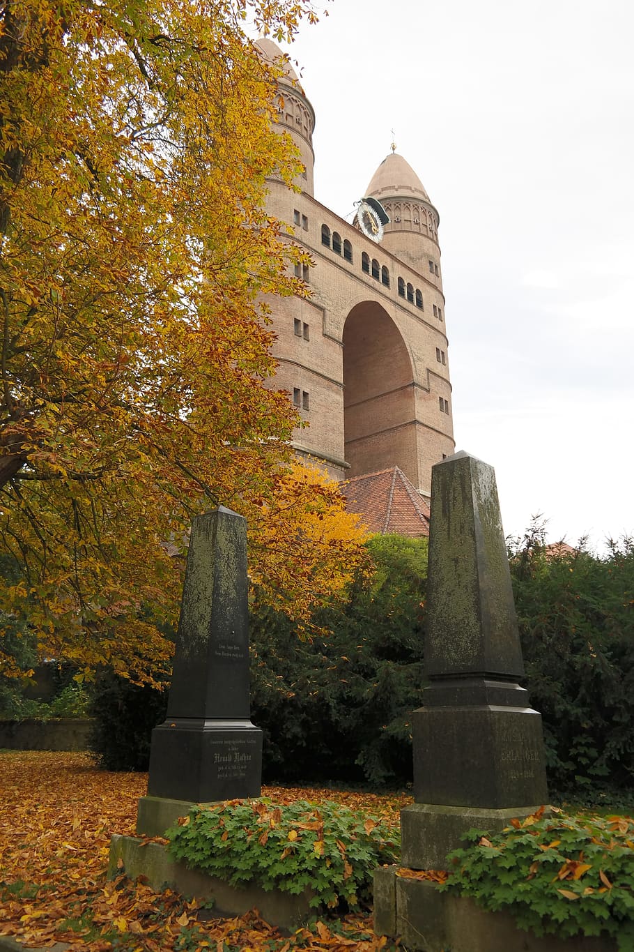 Building, Brick Church, brick work, architecture, enormous HD wallpaper