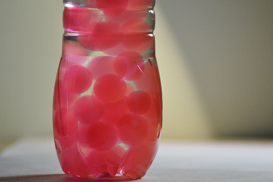 bubbles, red, water, bottle, pink color, close-up, focus on foreground HD wallpaper
