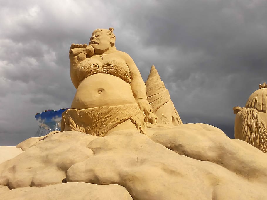 sculpture, sand, creativity, sky, cloud - sky, low angle view HD wallpaper