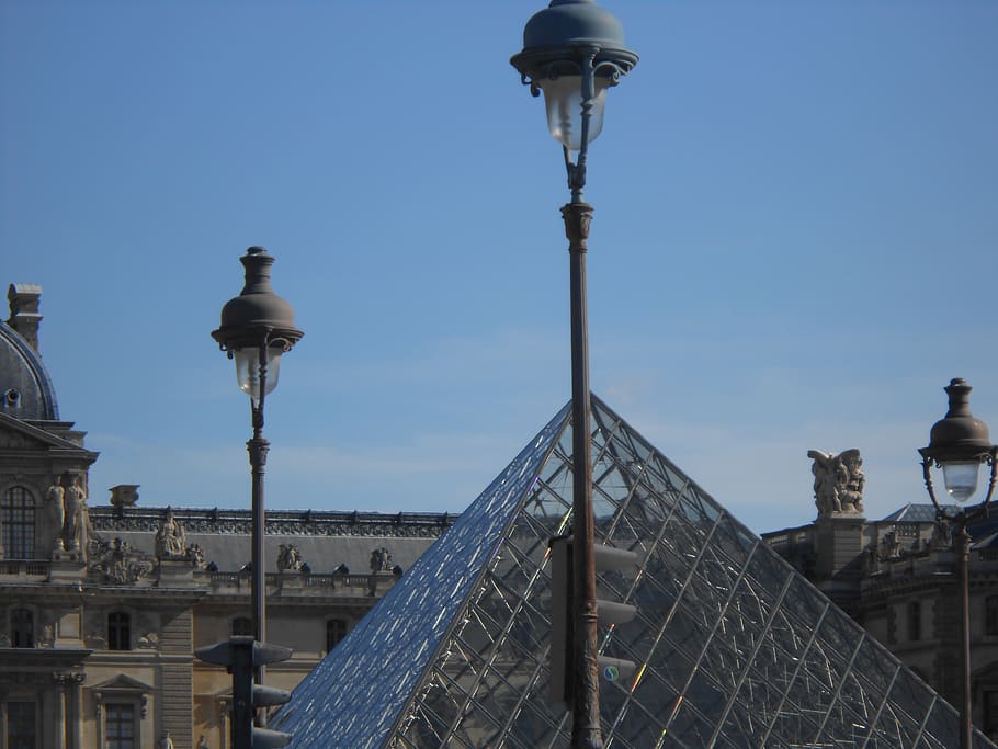 museum, louvre, pyramid, sky, architecture, lighting equipment HD wallpaper