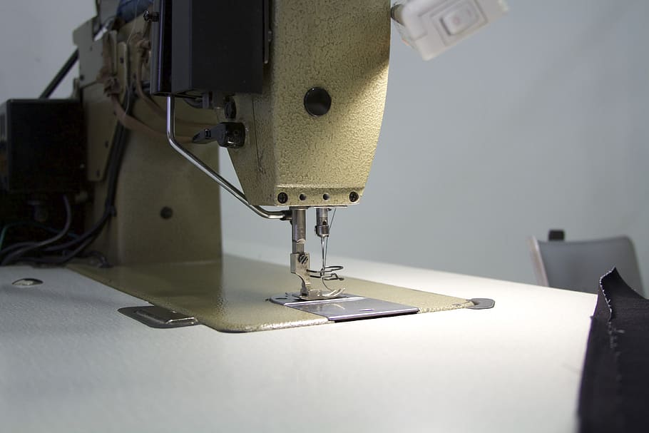 sewing machine beside painted wall, needle, thread, tailor HD wallpaper