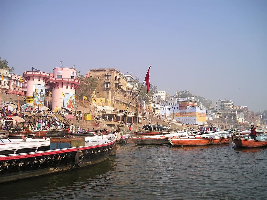 boat on body of water beside house, India, Ganges, Holy, River HD wallpaper