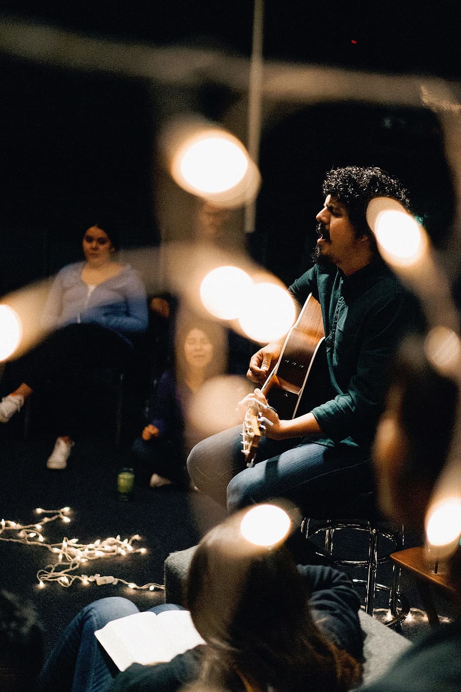 people, group, friends, event, singing, guitar, performing HD wallpaper