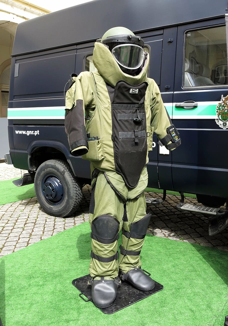 wear protective clothing, police, explosive, bomb, command, HD wallpaper