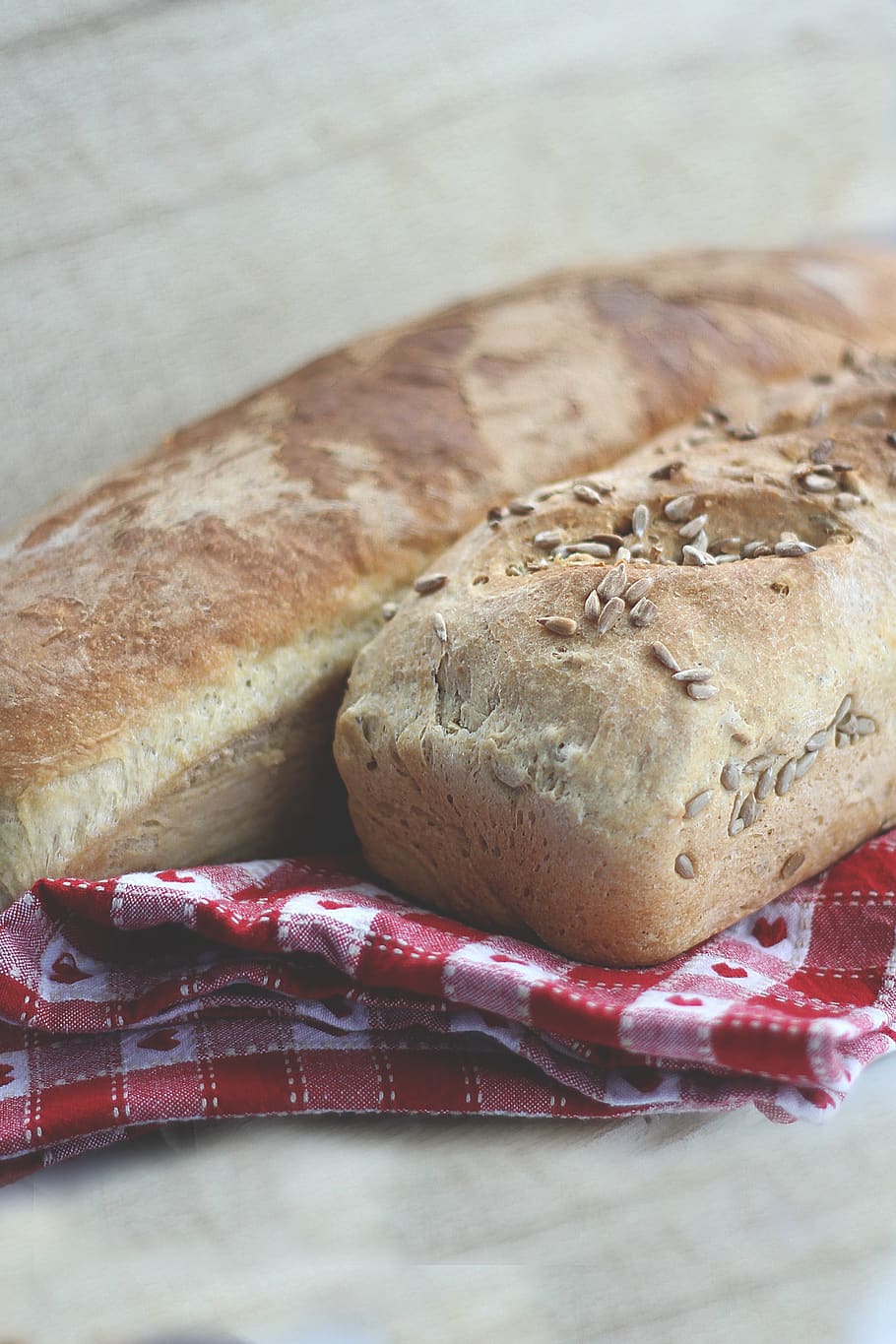 bread, homemade, cereal, food and drink, freshness, still life HD wallpaper