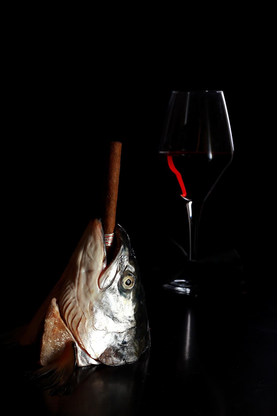Fish, Wine, Cigar, Head, Body, Fiction, studio, opinions, wealth HD wallpaper
