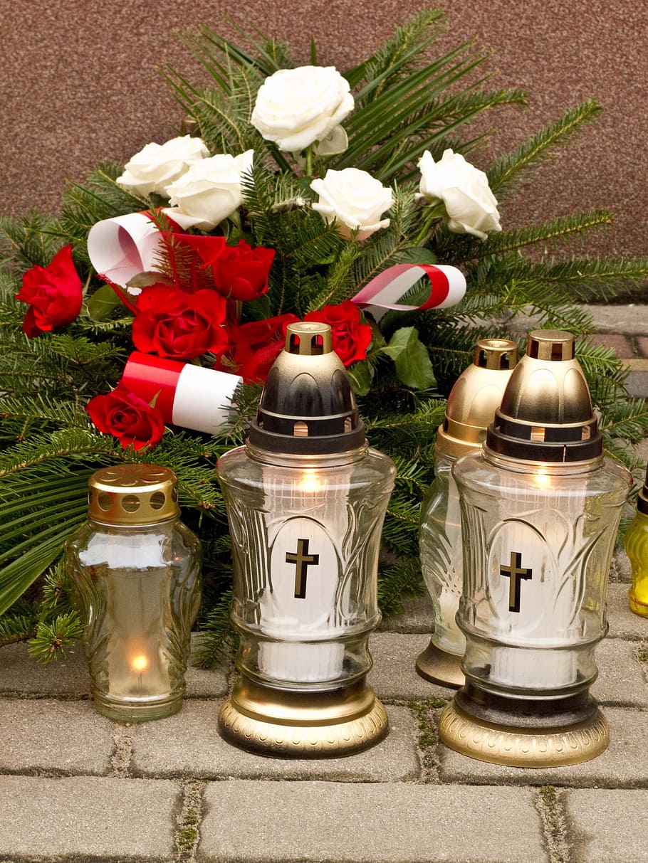 graveyard, lanterns, cemetery, flowers, bouquet, religious HD wallpaper