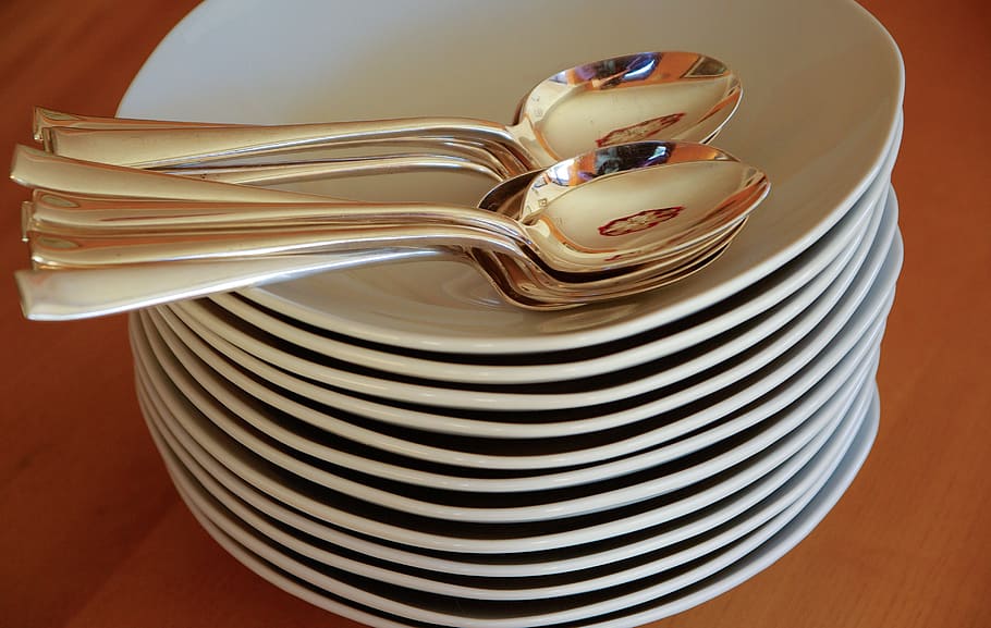 plates, spoons, silverware, stack, indoors, kitchen utensil HD wallpaper