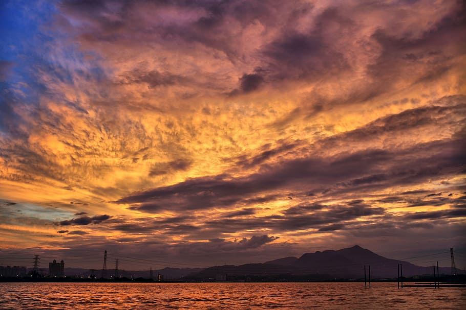 dark, dawn, dramatic, dusk, ocean, outdoors, overcast, sea HD wallpaper