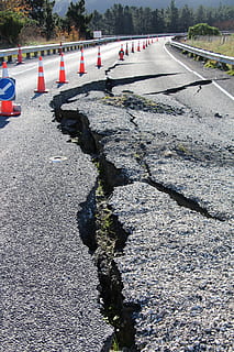 road, earthquake, damage, crack, repairs, broken, cracked, roadworks HD wallpaper