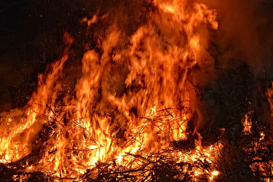 Easter Fire, Fire, Fire, Fire, Flame, customs, blaze, fire - natural phenomenon HD wallpaper