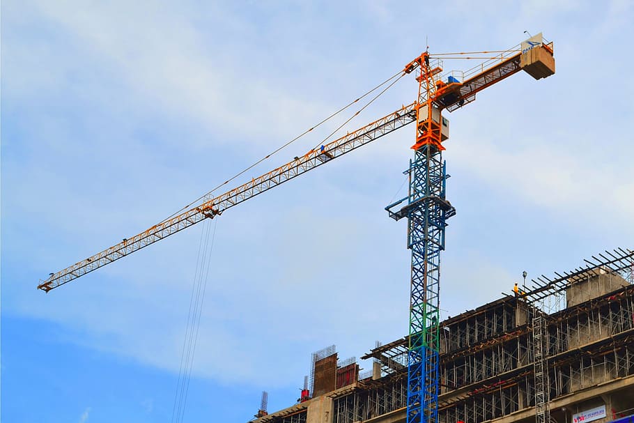 red, gray, and blue drag line under blue sky, crane, construction HD wallpaper
