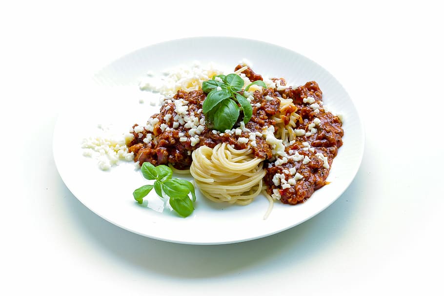 pasta with sauce, basil, dinner, spaghetti, tasty, luncheon, an italian dish, HD wallpaper