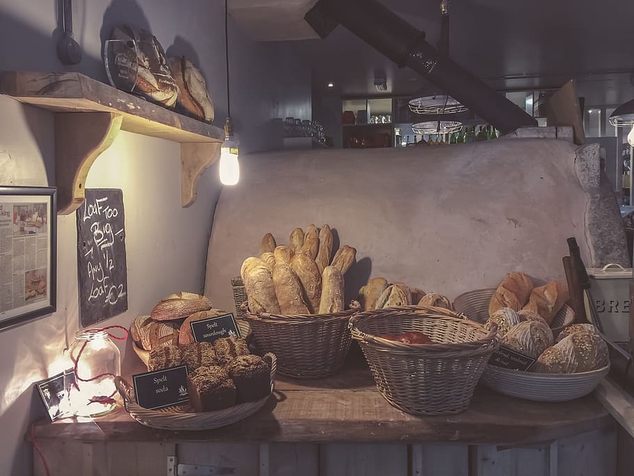 brown wicker baskets with brown vegetables, bread, bakery, baking HD wallpaper